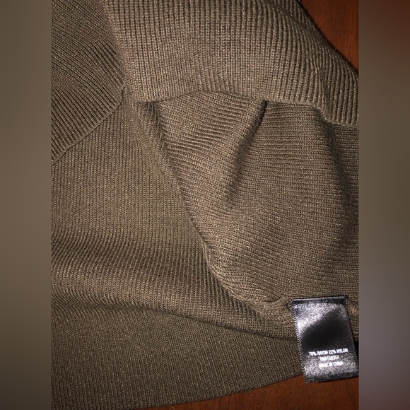 Worthington Olive Green Woven Top - Size Large - Picture 3 of 5